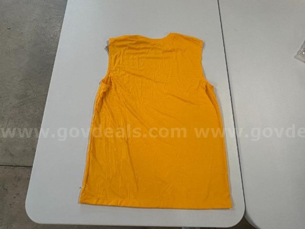 Lot of 4, Nike Team Legend Sleeveless Shirt, Yellow in color, Size: L