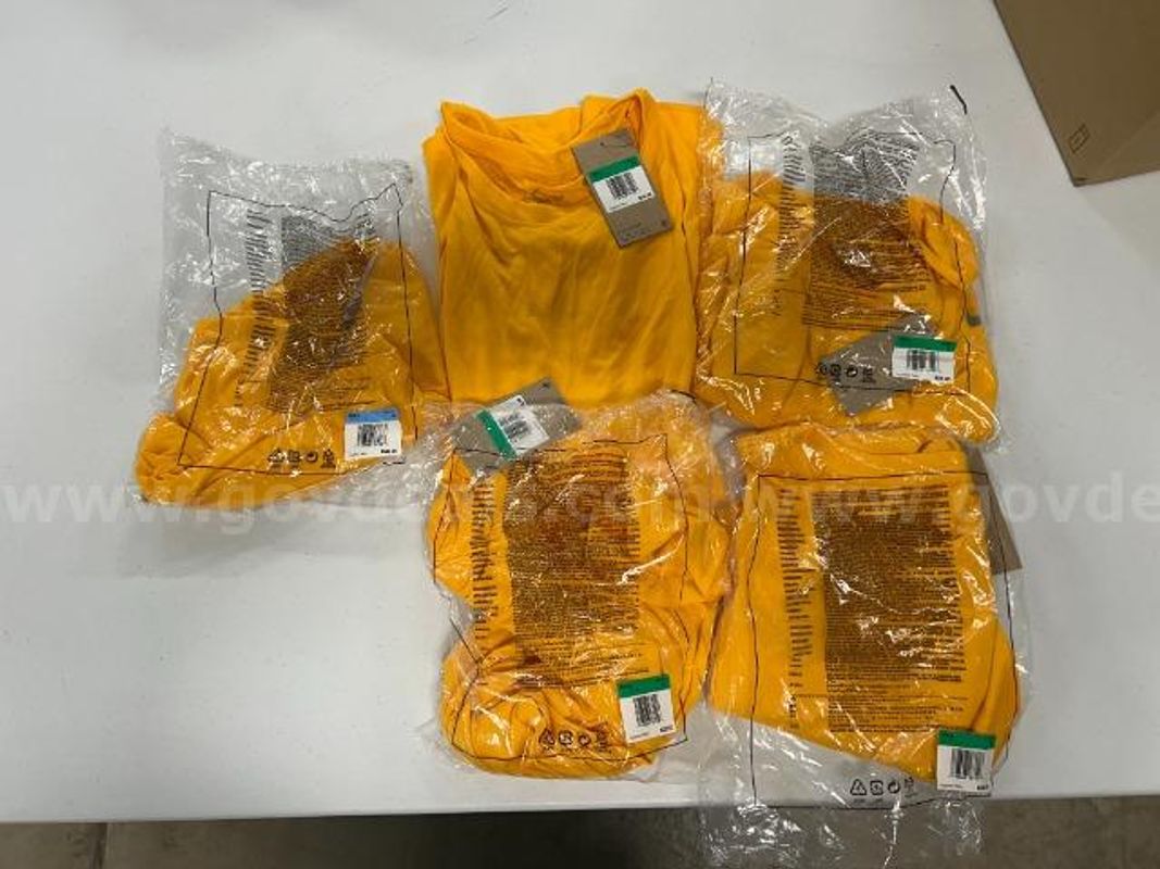 Lot of 5, Nike Team Legend Sleeveless Shirt, Yellow in color, Size: M,XL