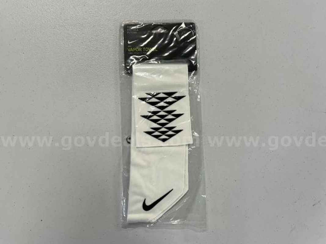 Lot of 17, Nike Vapor Towel, White in color
