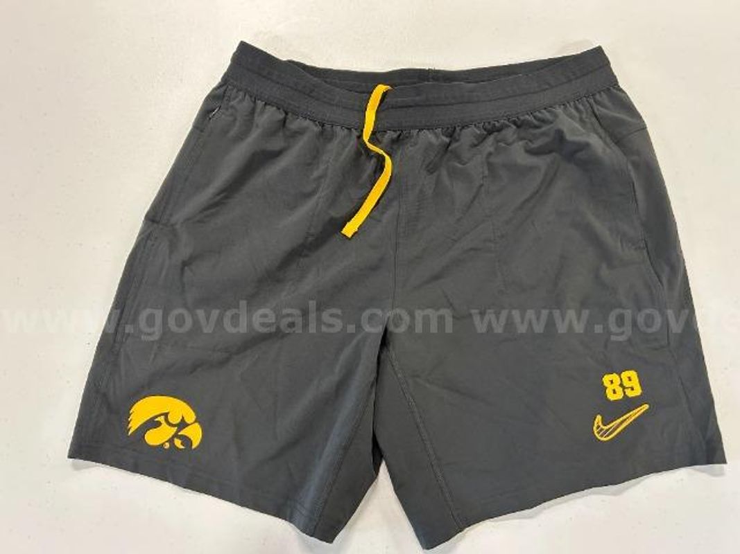 Lot of 4, Nike Dri-Fit "U of I" Shorts. Black in color. Size: XL