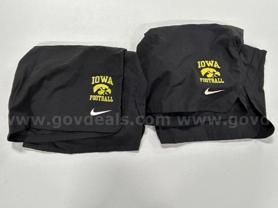 Lot of 2, Nike Flex Woven Shorts. Black in color. Size: L