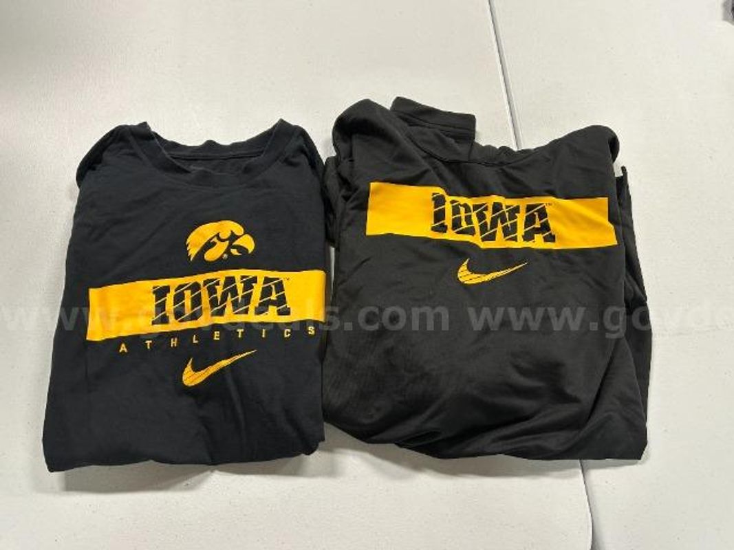 Lot of 2, Nike Dri-Fit "U of I" Tee Long/Short Sleeve, BLK in color. Size: