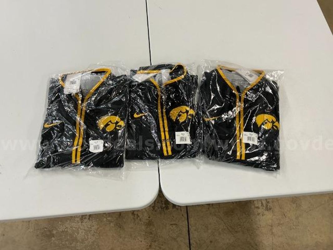 Lot of 3, Nike "U of i" Dri-Fit 1/4 zip Pullover, Black in color. Size: 2XL