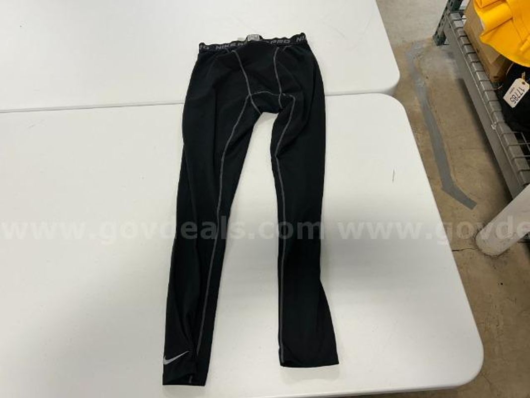 Lot of 4, Nike Pro Leggings, Black in color. Size: XL, XXL