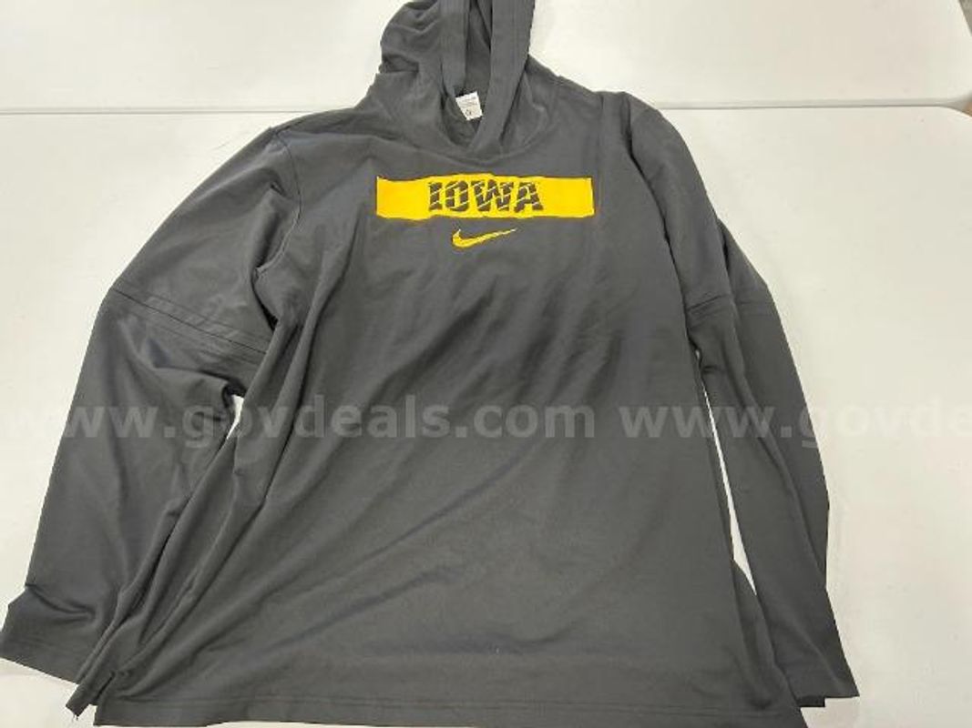 Lot of 2, Nike "U of I" Short/Long Sleeve Shirt, Black in color. Size: XXL