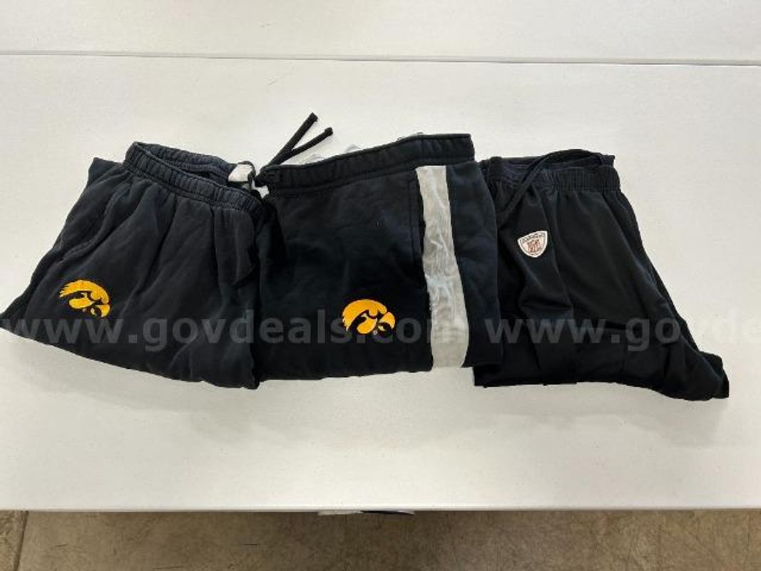 Lot of 3, Nike Sweatpants, Various styles. Black in color. Size: XXL