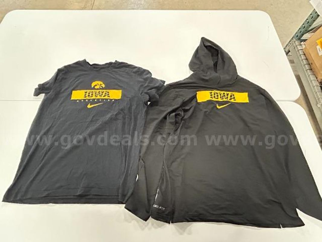 Lot of 4, Nike "u of I" Shirts and shorts. Black in color. Size XL