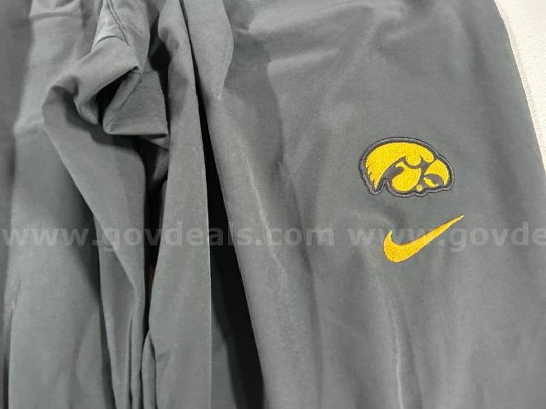 Lot of 1, Nike "U of I" Training Pants. Black in color, Size: XL