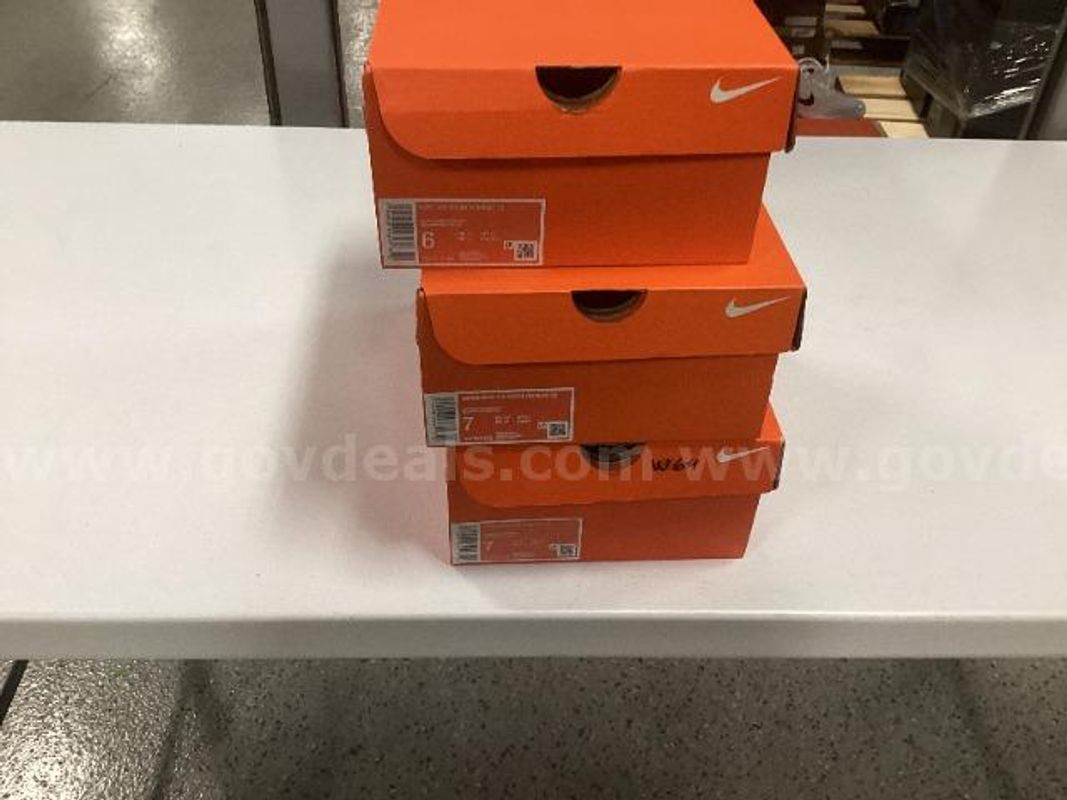 Lot of 3 Nike Air Zoom Vomero 16 Shoes