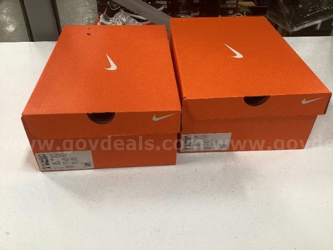 2 Nike Vomero 17 Shoes