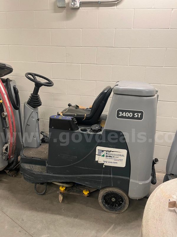 Nilfisk RIDER SCRUBBER