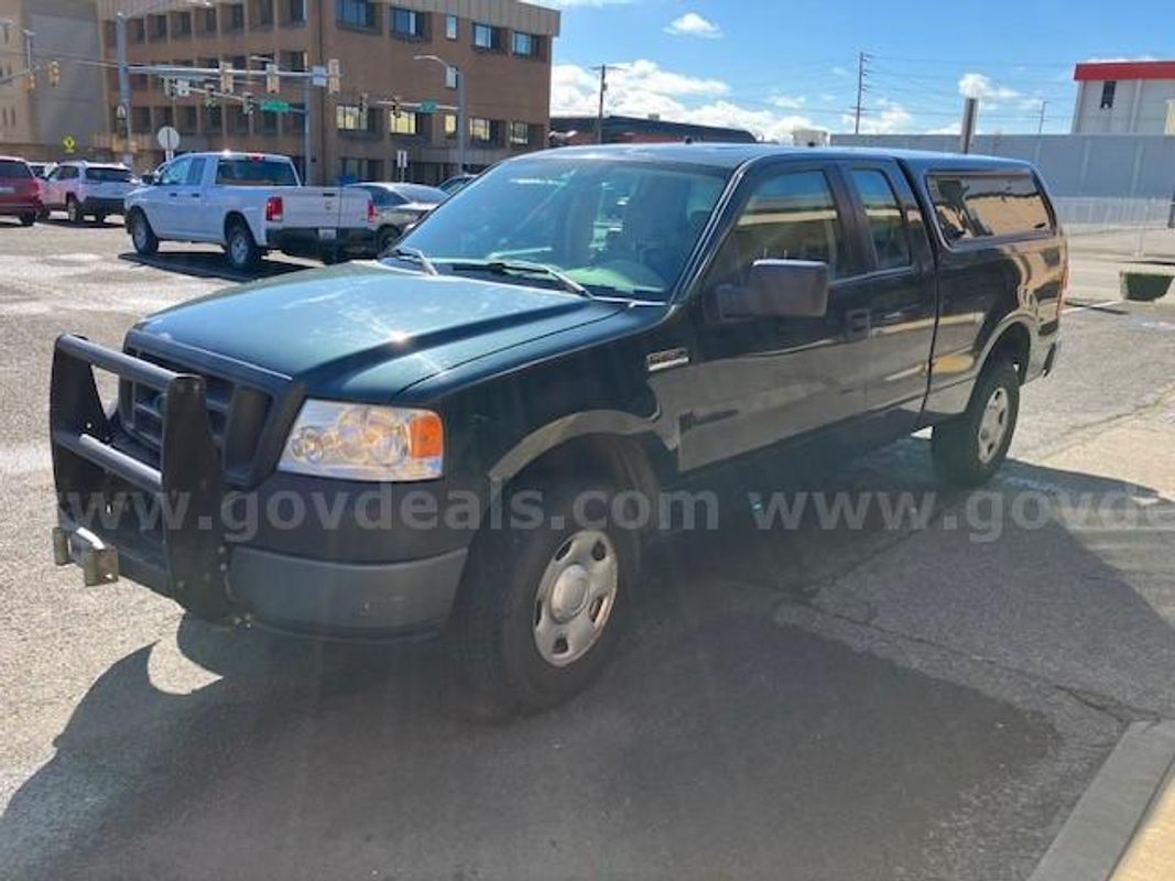 2005 Ford F-150 XL SuperCab 4WD