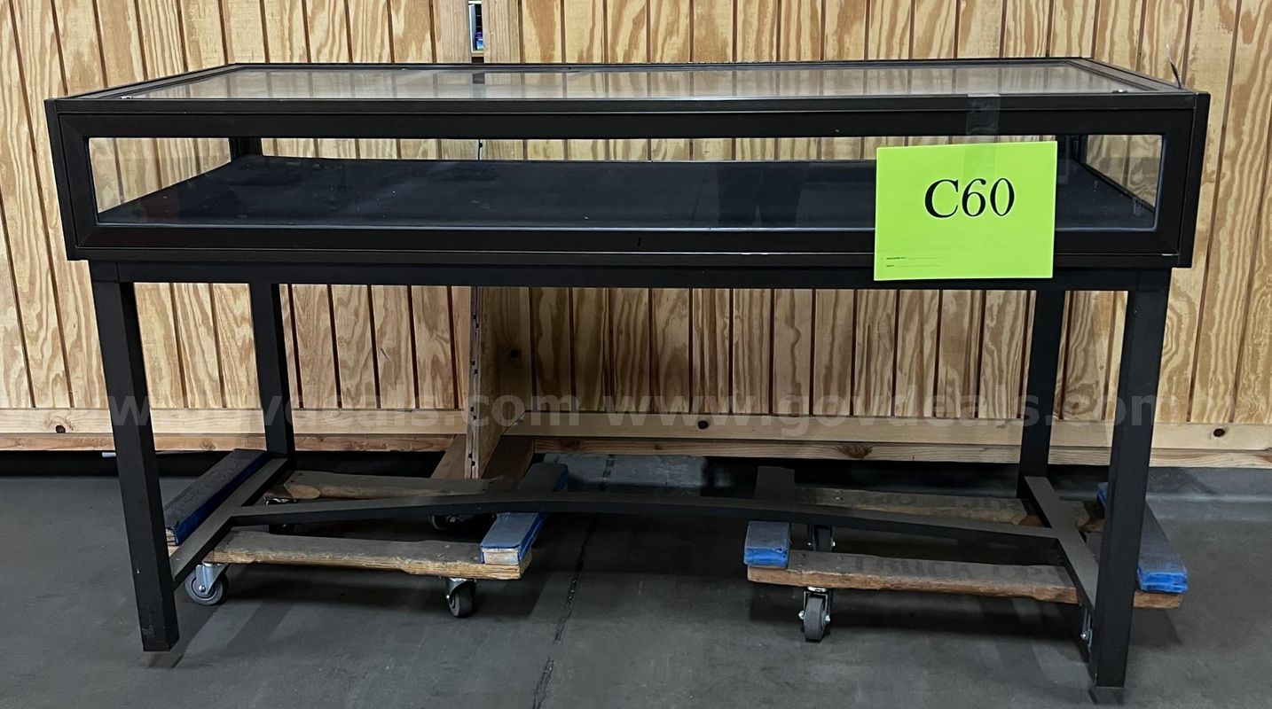**** METAL AND GLASS DISPLAY TABLE **** (I)