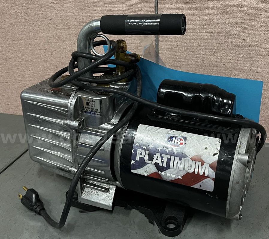 **** JB INDUSTRIES (DV-200N) PLATINUM VACUUM PUMP **** (I)