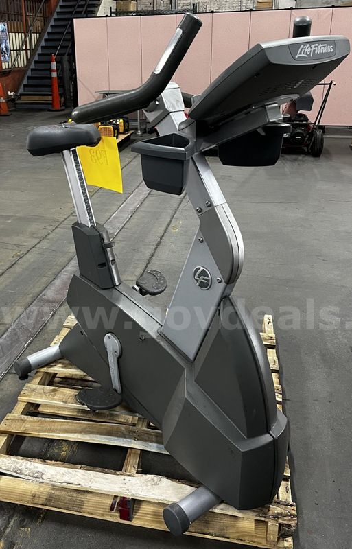 **** Life-Fitness Upright Exercise Bike **** (I)