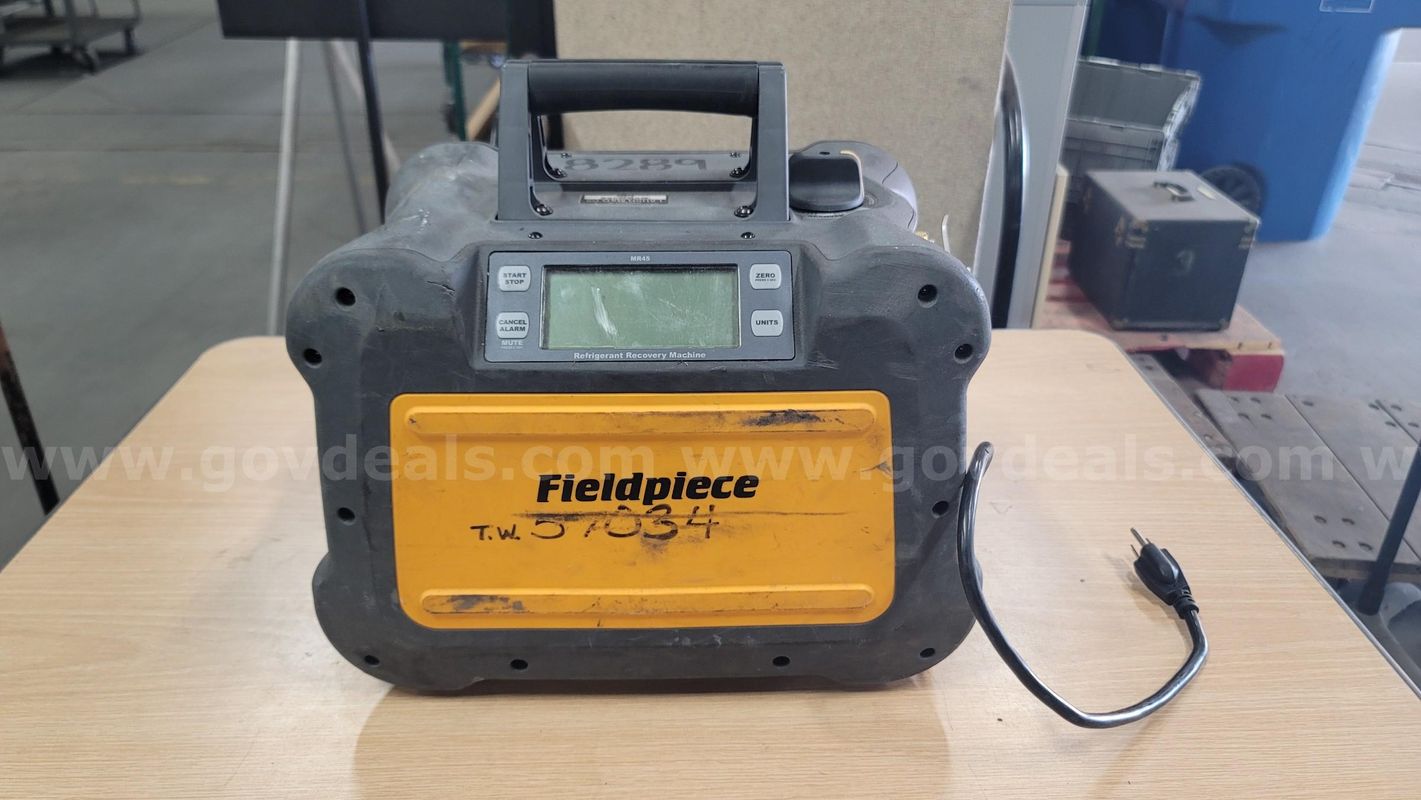 **** FIELDPIECE REFRIGERANT RECOVERY MACHINE (I)****