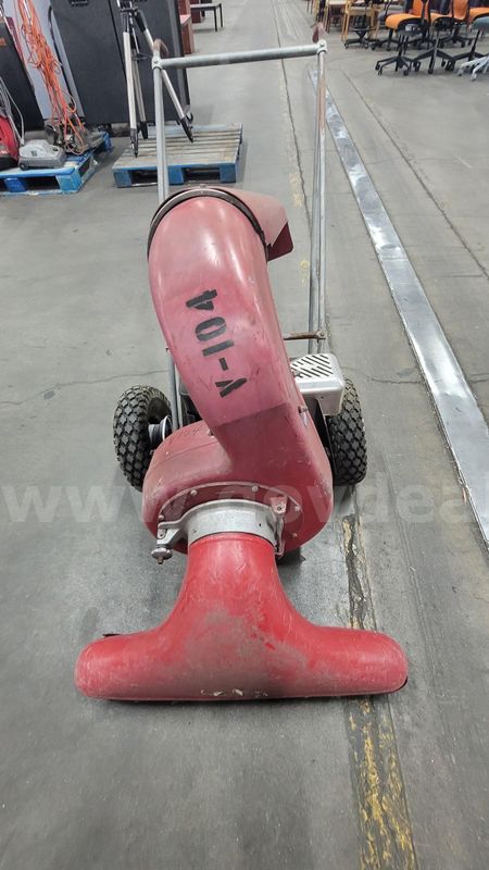 **** Parker Leaf Vacuum Turf Litter **** (I)