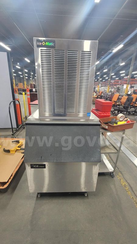 **** Ice O Matic Commercial Ice Maker **** (I)