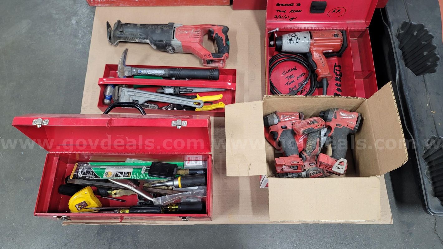 **** Assorted Milwaukee Heavy Duty Tools **** (I)