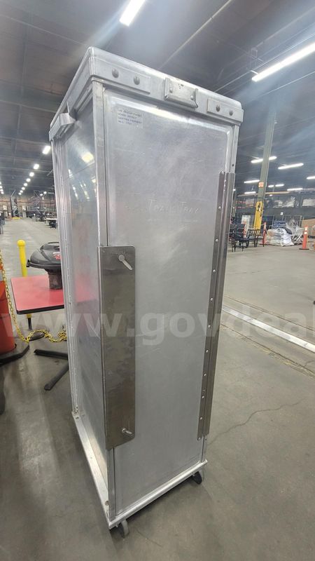 **** Commercial Enclosed Aluminum Transport Cabinet **** (I)