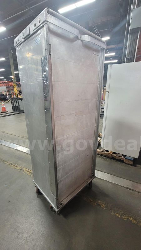 **** Commercial Enclosed Aluminum Transport Cabinet **** (I)