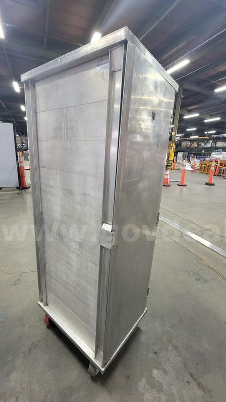 **** COMMERCIAL ENCLOSED ALUMINUM TRANSPORT CABINET **** (I) (1 of 12)