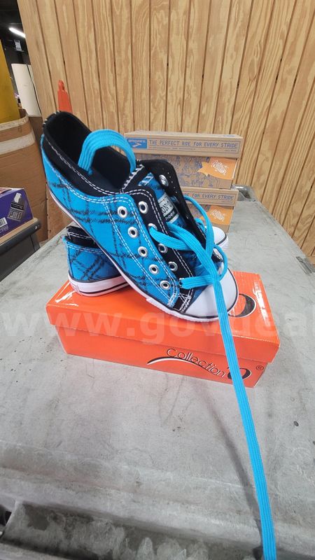 **** Collection Turqu Black Size 2 Shoes **** (I)