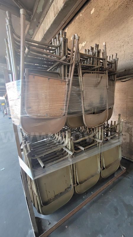 **** 75 Units Metal Folding Chairs W Rack **** (I)