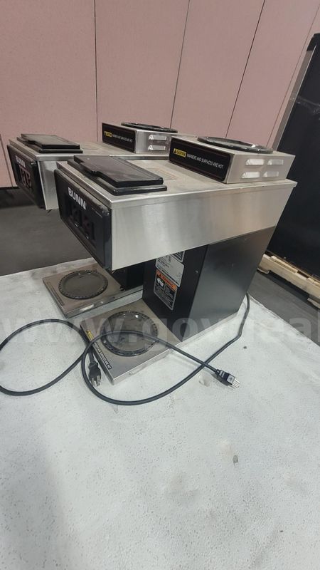**** BUNN VP SERIES COMMERCIAL COFFEE BREWER **** (I)