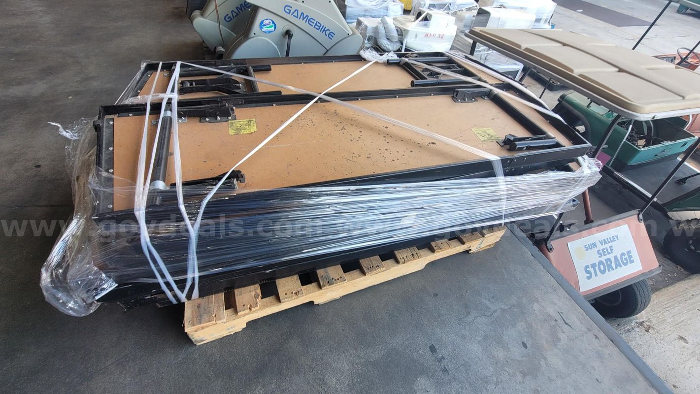 **** CHOIR RISER **** (I)