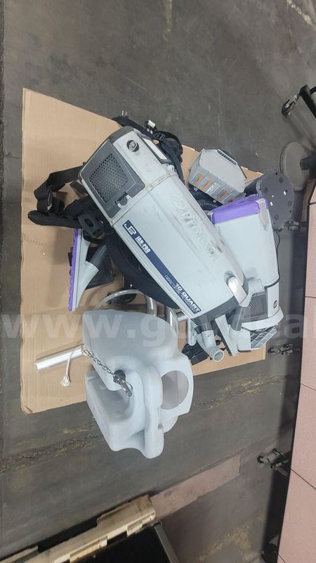 **** ASSORTED CLEANING EQUIPMENT **** (I)