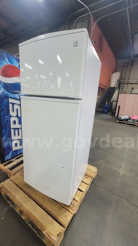 **** KENMORE HOME REFRIGERATOR **** (I)