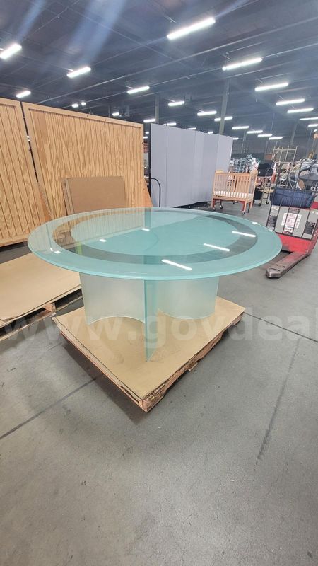**** GLASS 80'S COFFEE TABLE WITH WAVE LEGS **** (I) (1 of 12)
