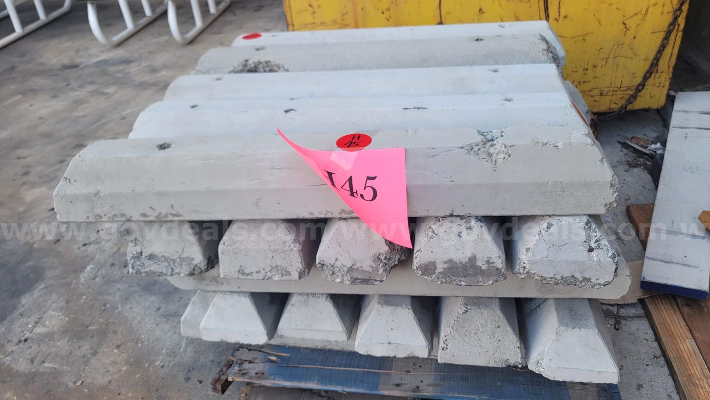 **** CONCRETE PARKING CURBS BY LOT OF 18 47X8X6 **** (I)
