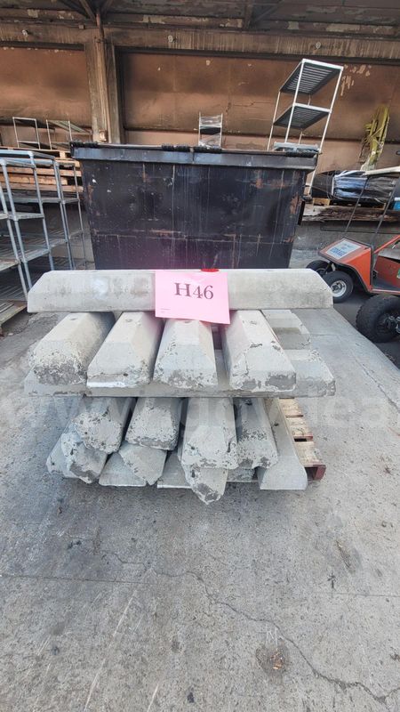 **** CONCRETE PARKING CURBS BY LOT OF 18 47X8X6 **** (I)