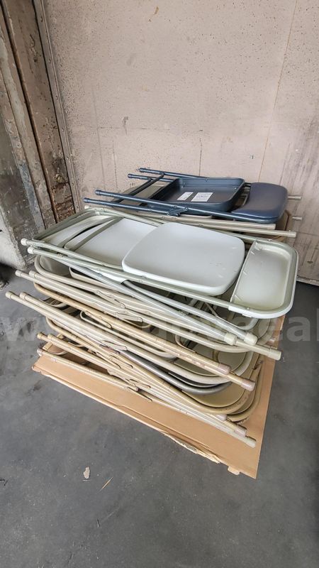 **** ASSORTED FOLDING CHAIRS LOT OF 50 **** (I)