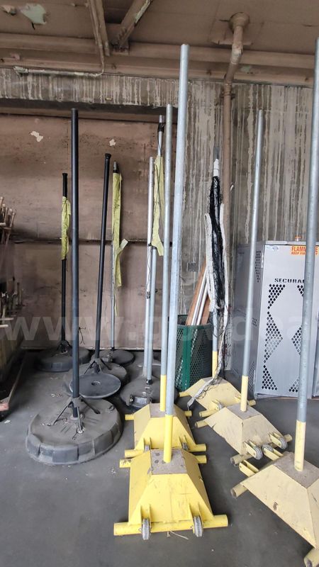 **** UPRIGHT METAL POLES 8FT LOT OF 13 **** (I)