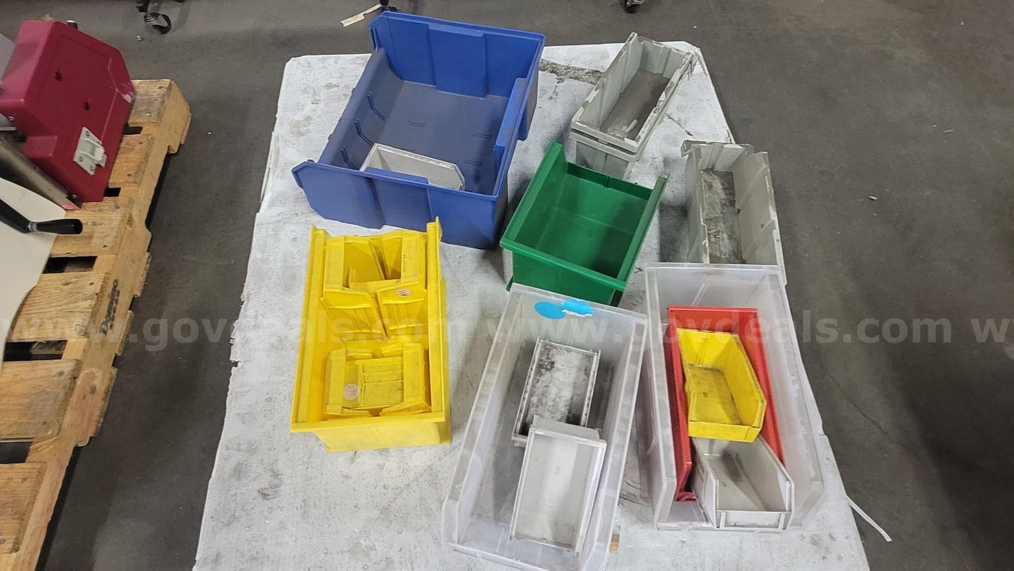 **** ASSORTED INDUSTRIAL PLASTIC STACK AND HANGING BINS **** (I)