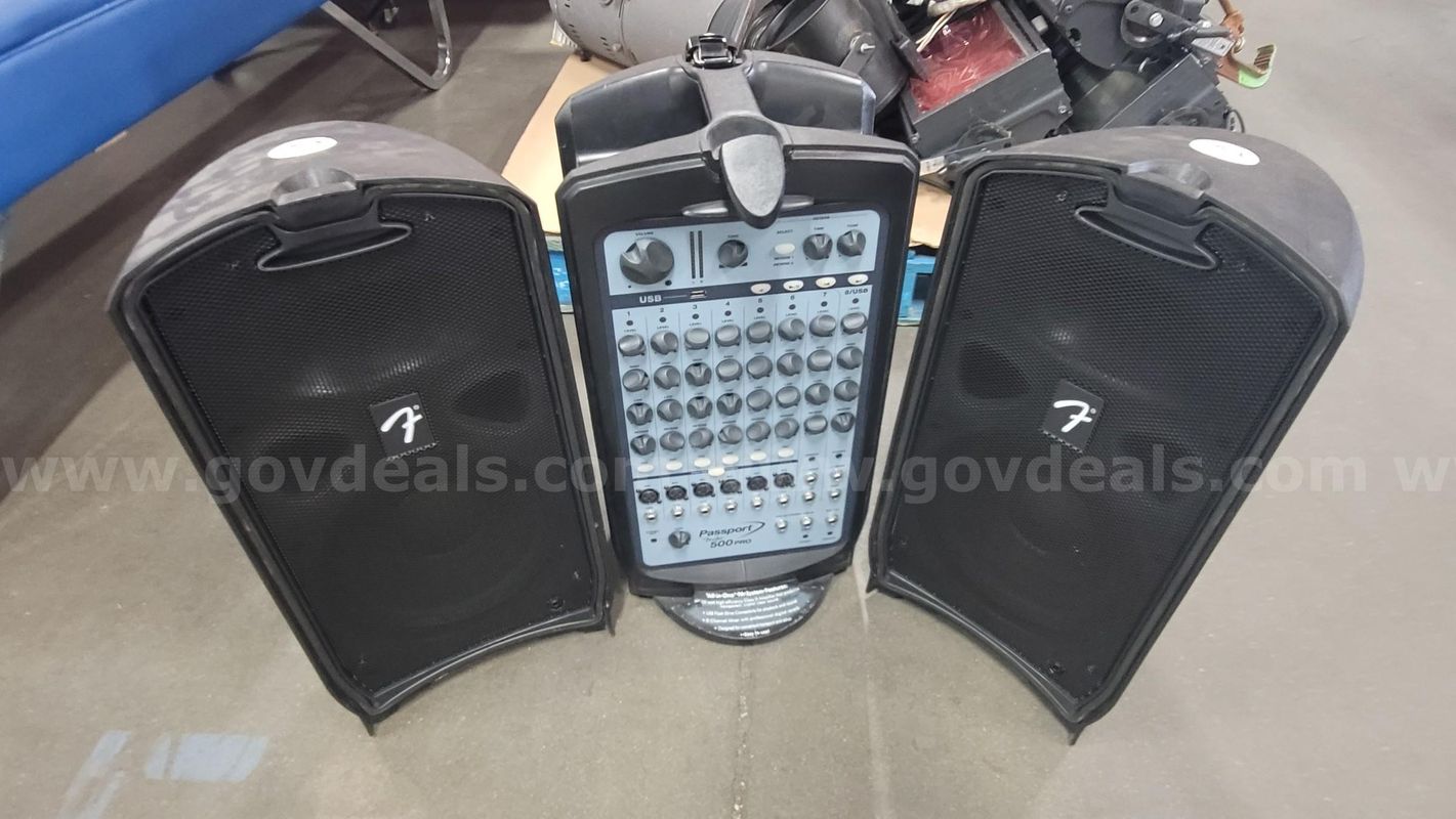 **** CENTRAL POWER MIXER AND DETACHABLE SPEAKER CABINET**** (I)