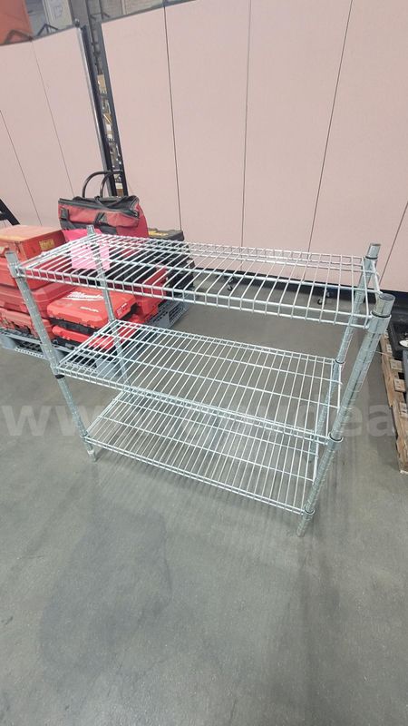 **** 3 TIER CHROME WIRE STORAGE RACK **** (I)
