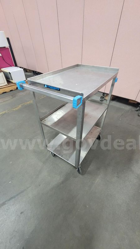 ****COMMERCIAL 3 TIER UTILITY CART **** (I)
