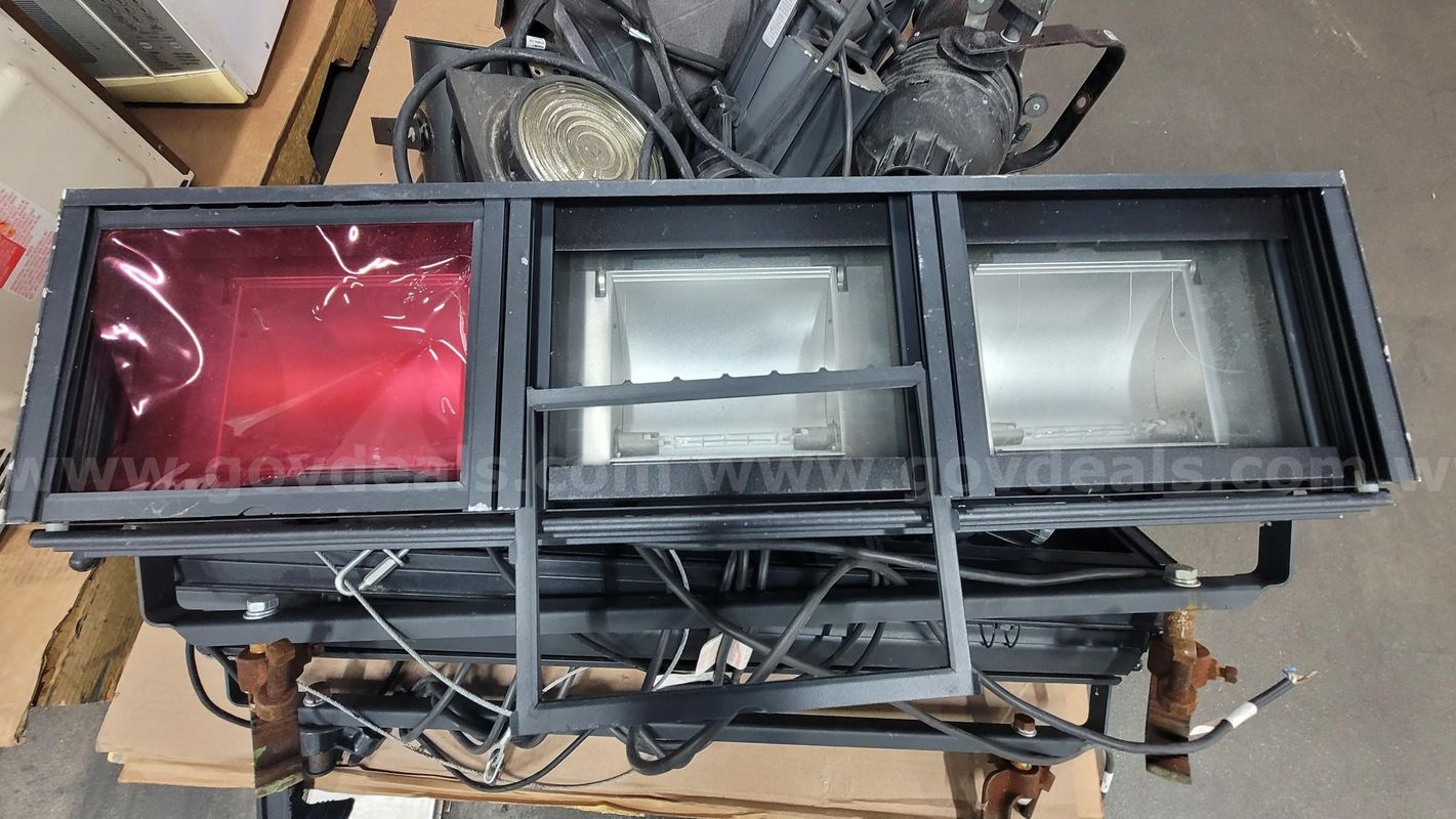 ****ASSORTED STAGE LIGHTINGS **** (I)