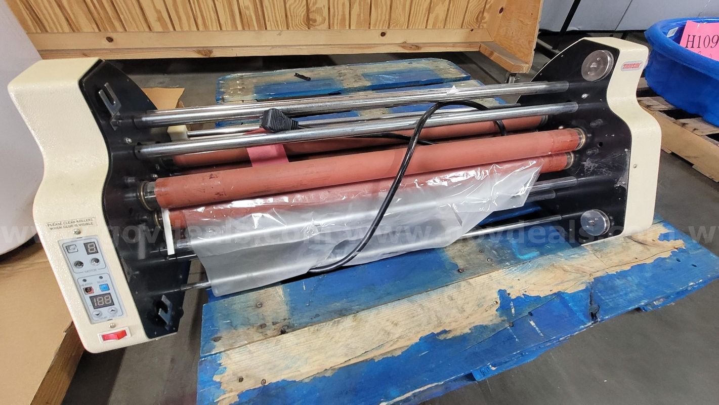 **** LAMINATING MACHINE **** (I)