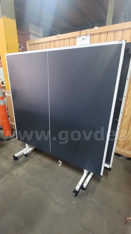 **** JOOLA INDOOR FOLDING TABLE TENNIS **** (I)