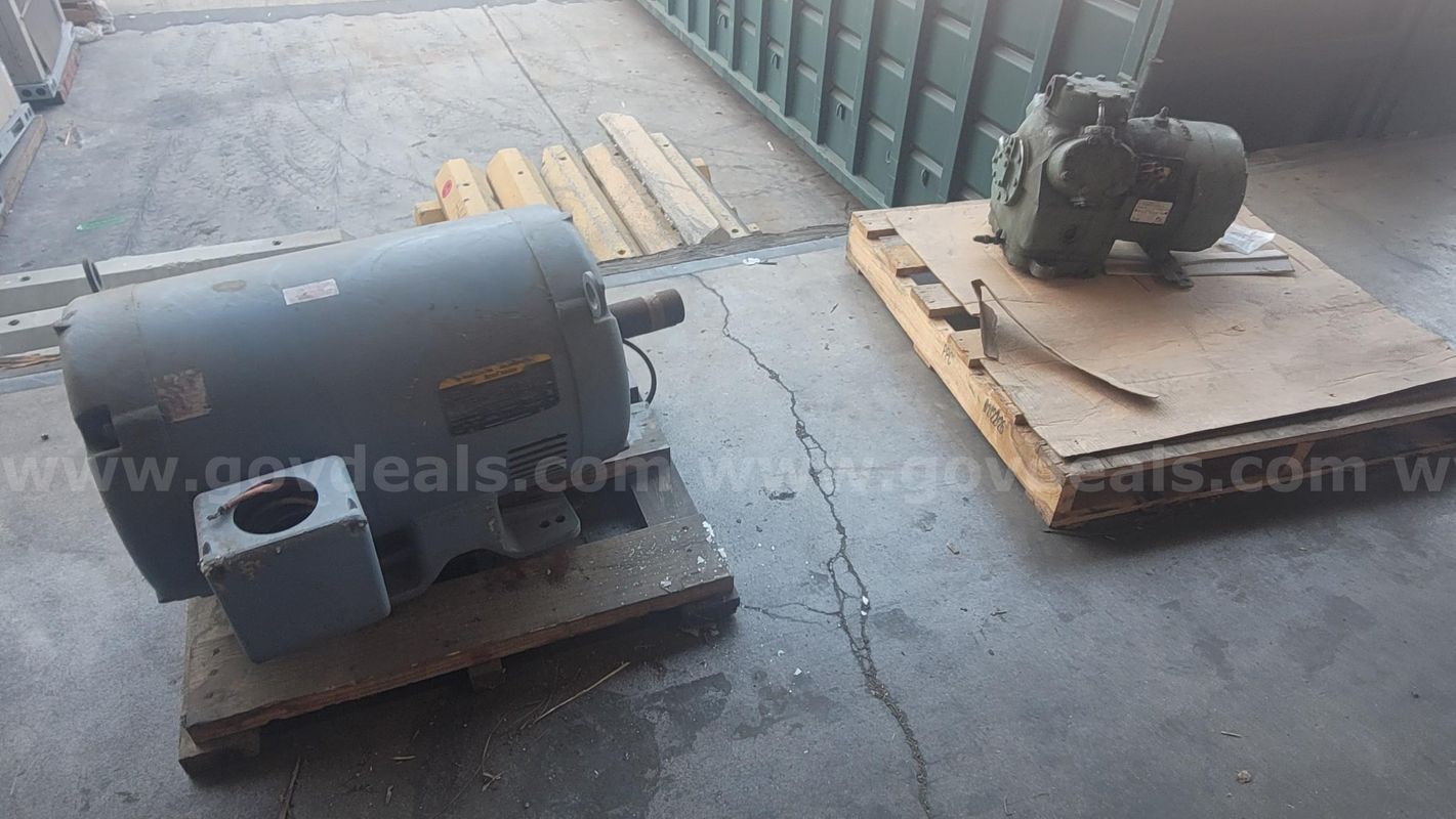 **** 2 INDUSTRIAL MOTORS **** (ED)