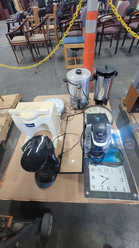 **** ASSORTED RESTAURANT KITCHEN EQUIPMENT **** (I)