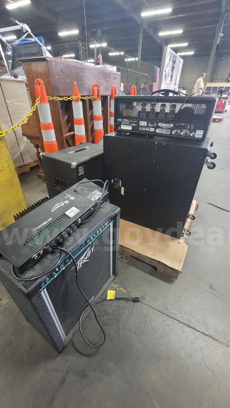 **** ASSORTED SOUND SYSTEM AMPLIFIER SPEAKERS **** (I)