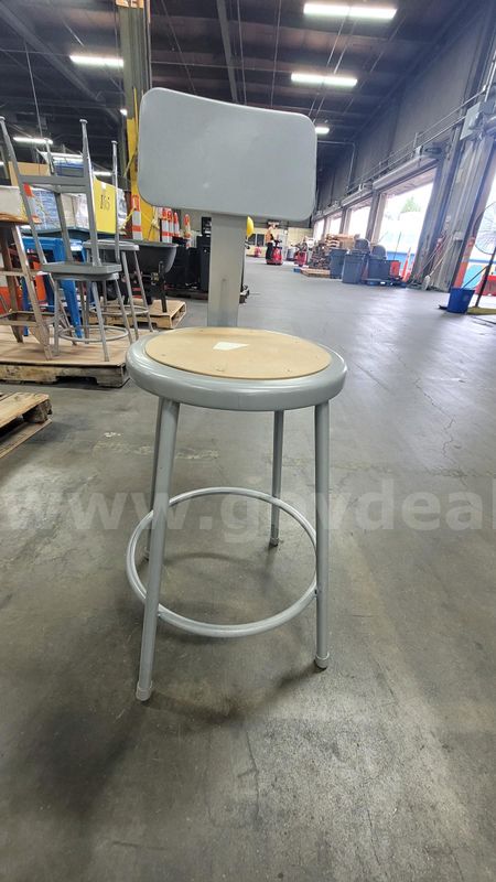 **** SHOP STOOL WITH BACKREST X19 UNITS **** (I)