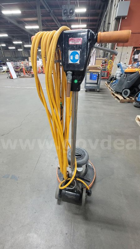 **** TRIPLE S COMMERCIAL FLOOR POLISHER **** (I)
