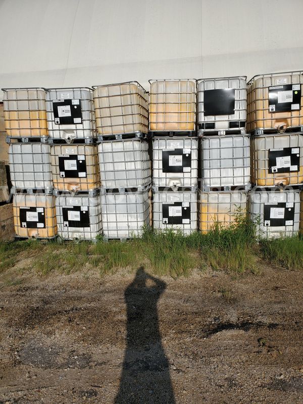 Lot of (25) 250 Gallon Paint Totes